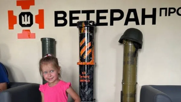 Ветеранський простір «ВетеранПРО» у Бучі, де дітям передали подарунки. Фото: Бучанська міська рада