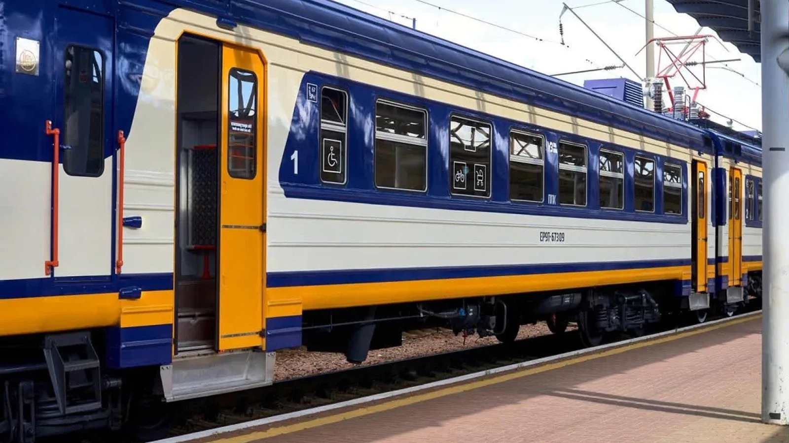 Модернізований електропоїзд Укрзалізниці