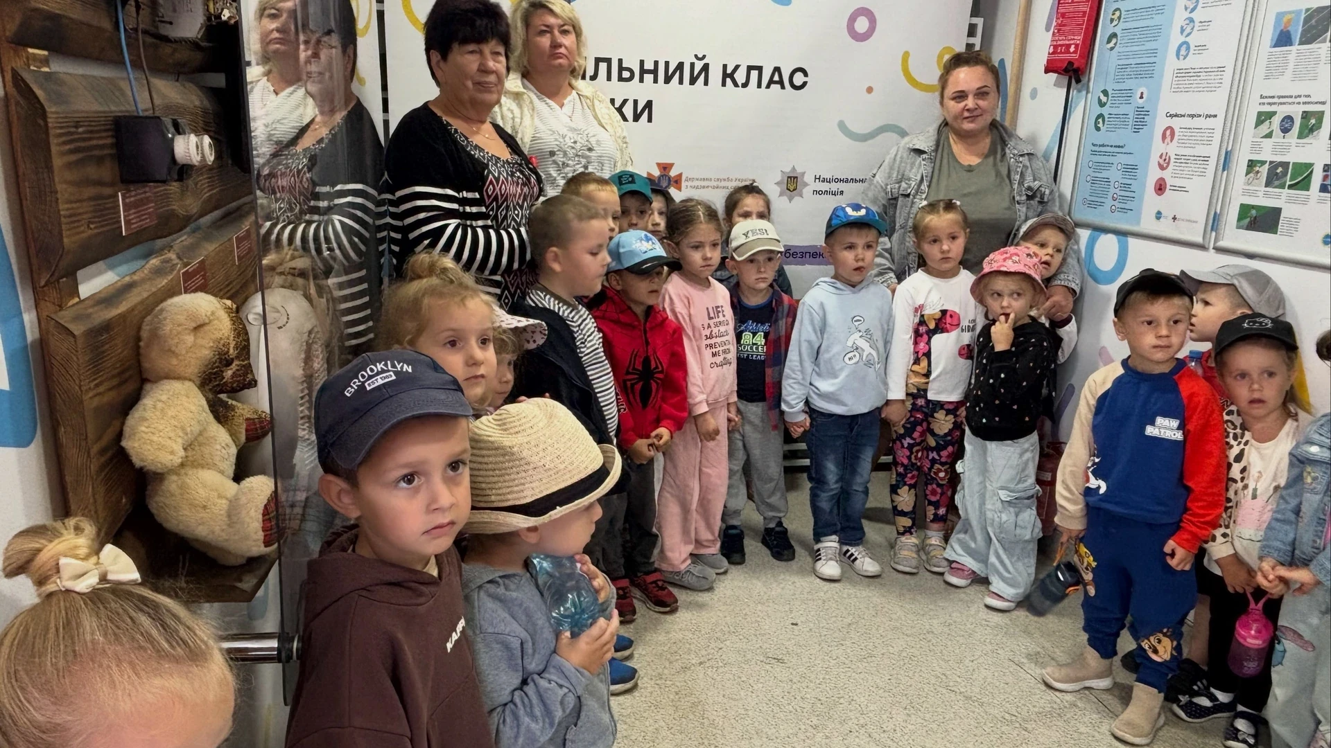 A Mobile Safety Classroom session at Bucha primary school No. 11. Photo: Bucha City Council