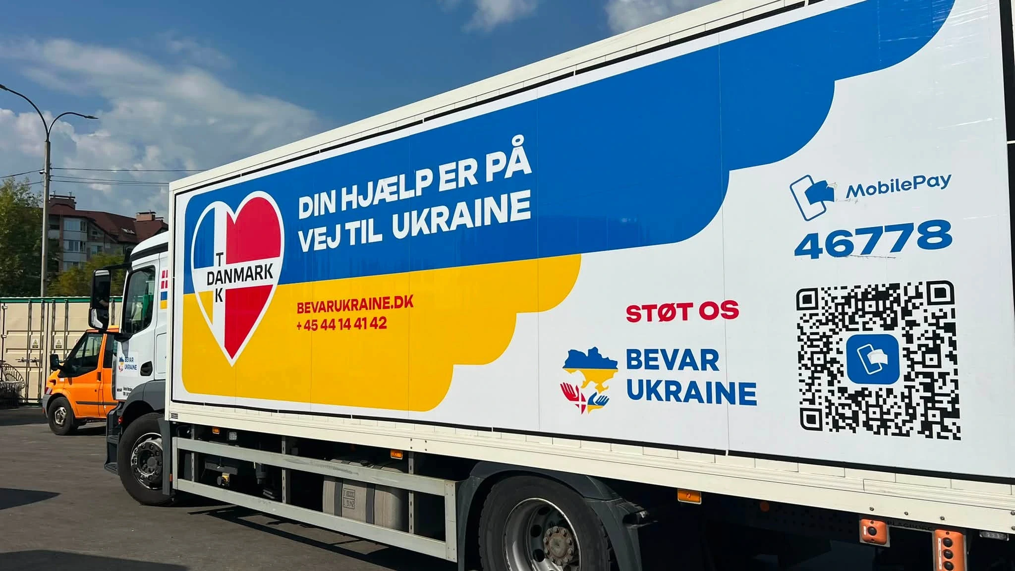 A truck of the Bevar Ukraine foundation, which funded and delivered the equipment. Photo: Bucha city council