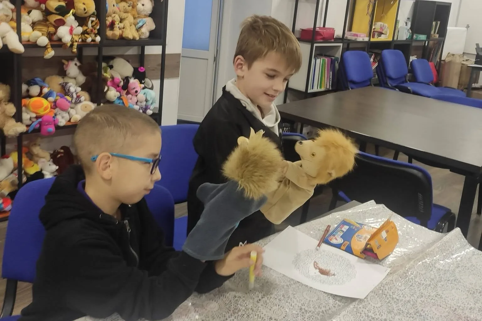 A “Healing with a Fairy Tale” session at the Andrii Kutsevalov Out-of-School Centre in Bucha