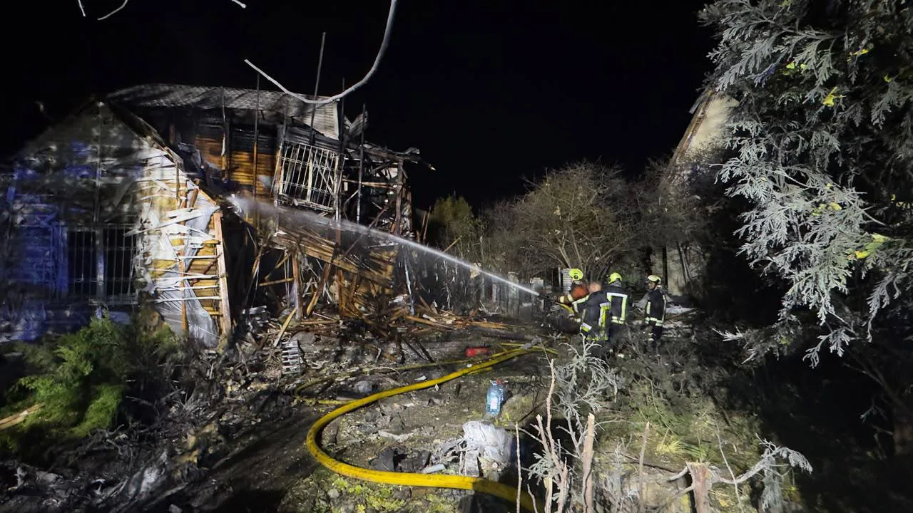 A burned-out private house in Sofiivska Borshchahivka after the attack on 8 October