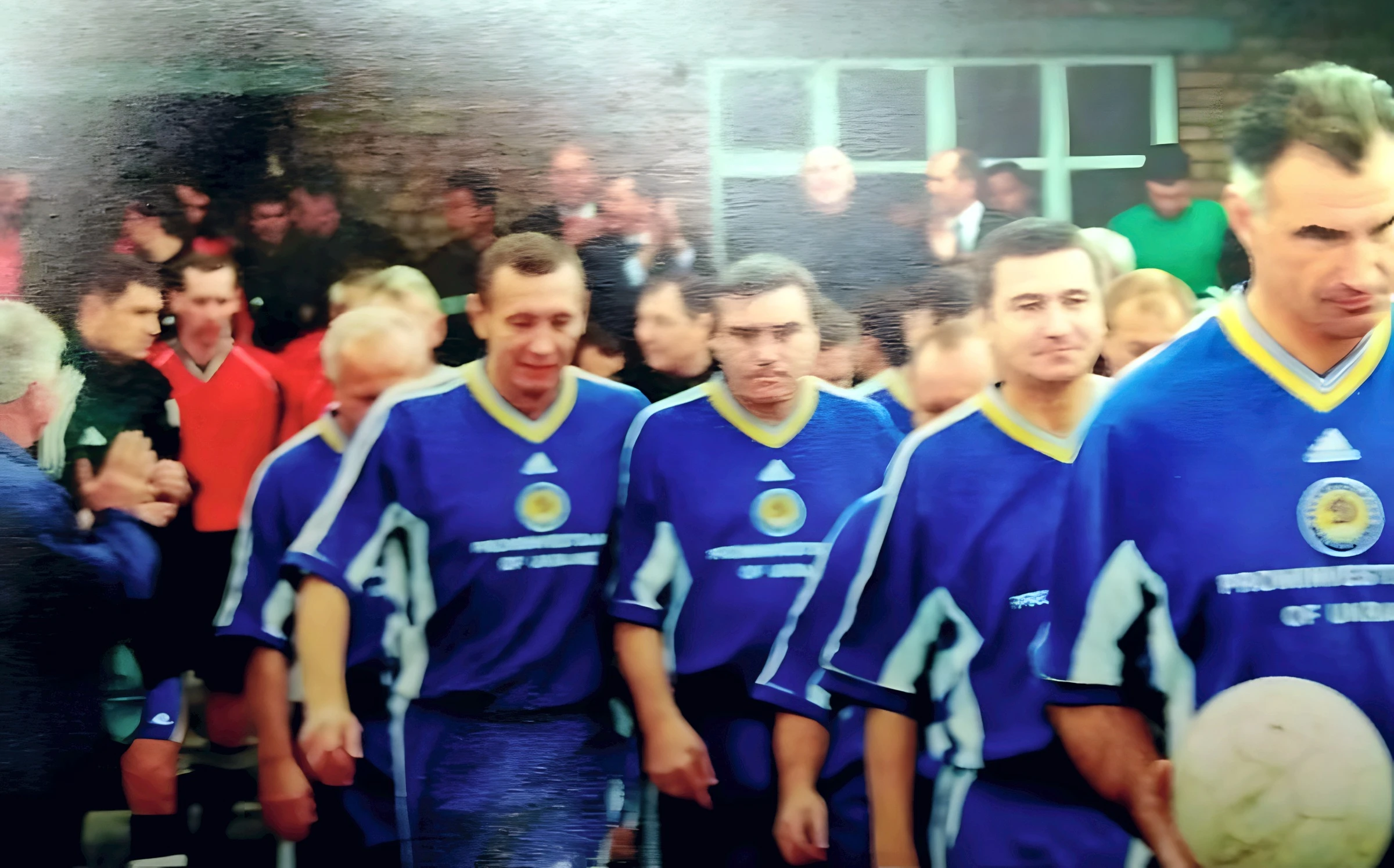 Dynamo Kyiv veterans walk out