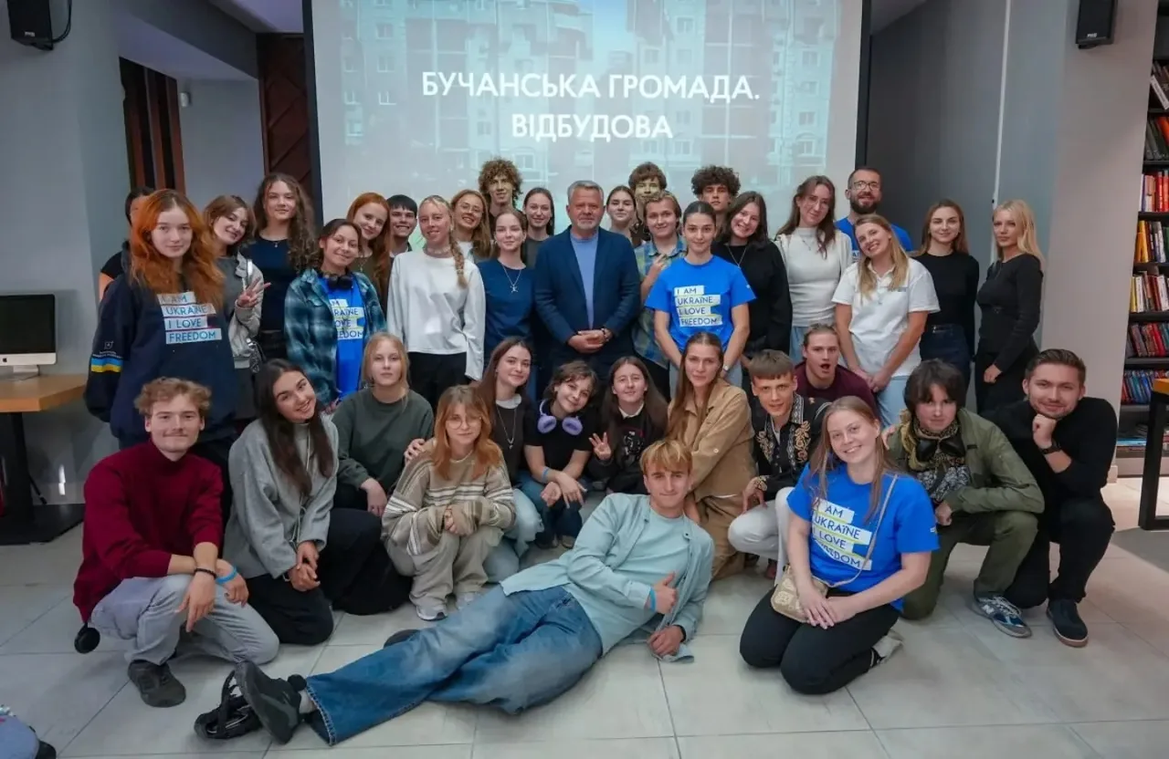 Учасники освітньої експедиції в Бучі