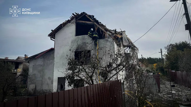 Відкрити фото на весь екран Пошкоджений будинок після російського удару