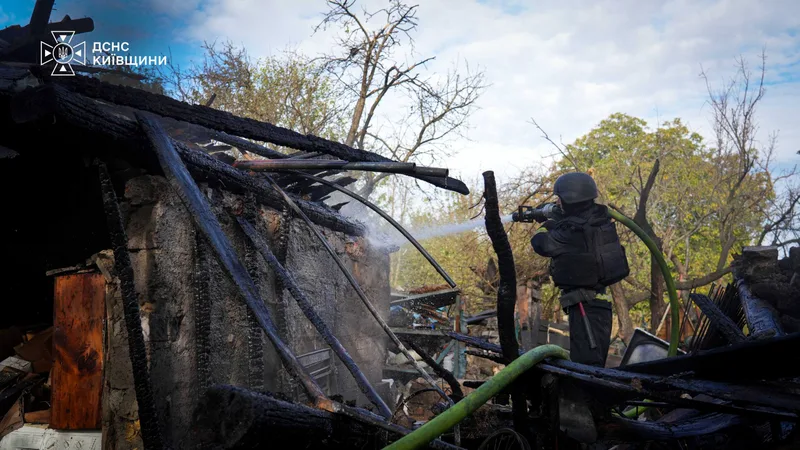 Відкрити фото на весь екран Згарище господарської будівлі