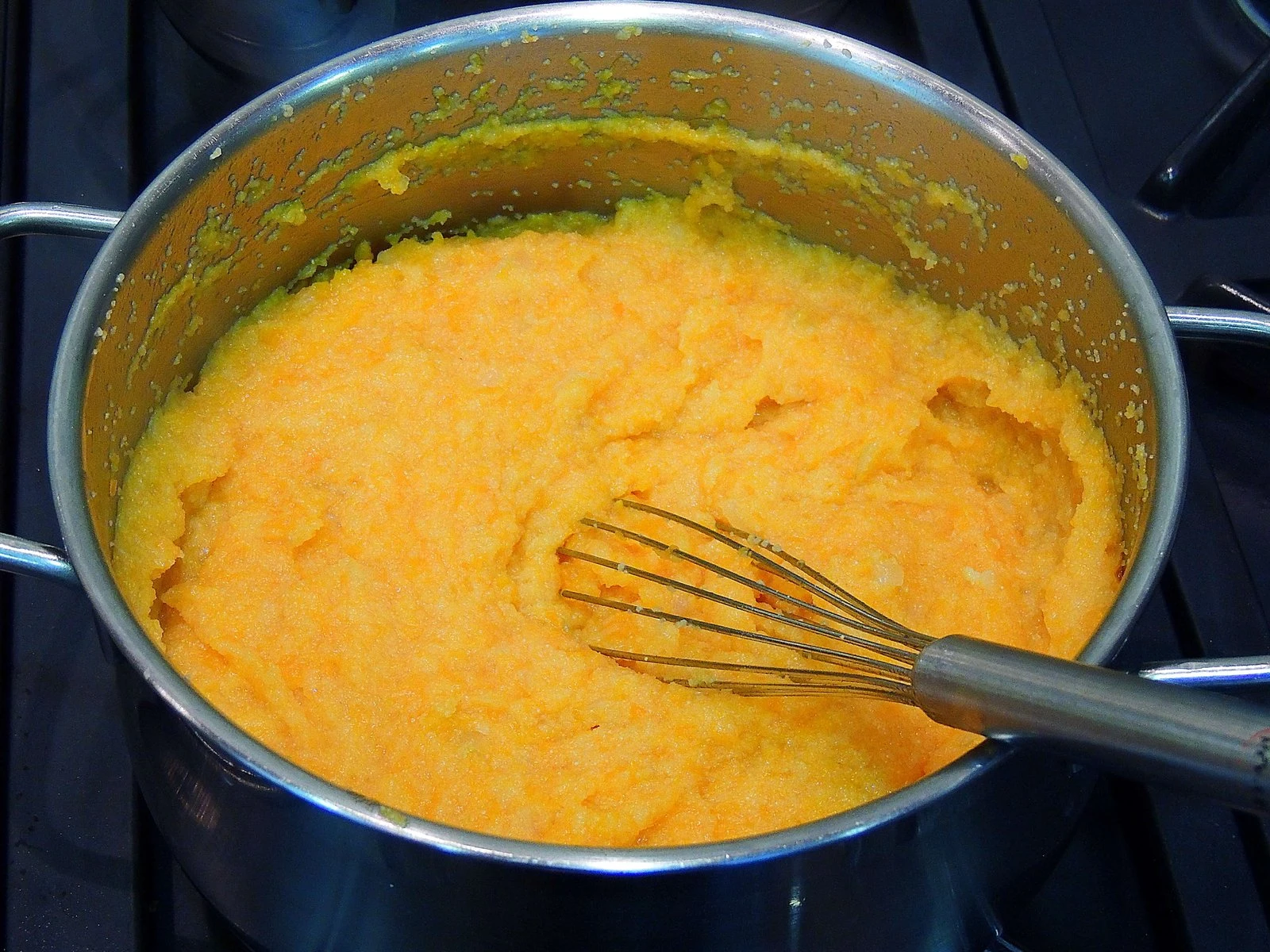 Semolina cooked into the pumpkin purée