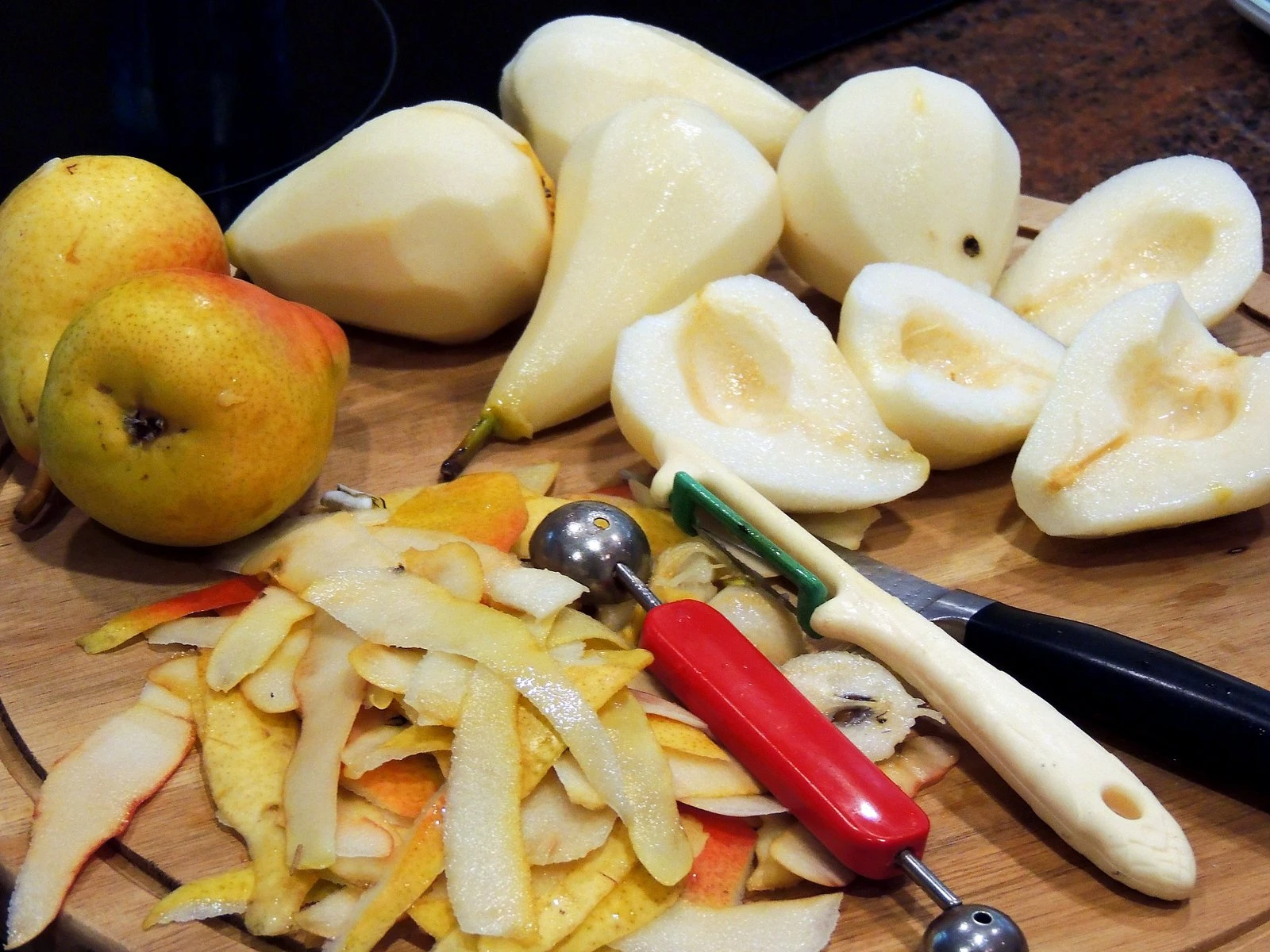 The pears are peeled and halved