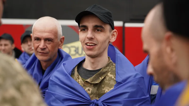 Відкрити фото на весь екран Звільнені з російського полону українці, 23 жовтня 2026 року