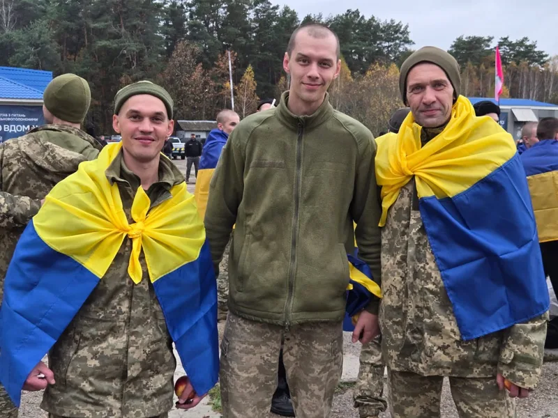 Відкрити фото на весь екран Звільнені з російського полону українці, 23 жовтня 2026 року