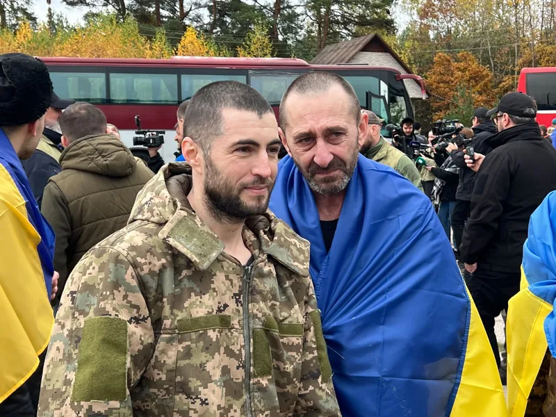 Відкрити фото на весь екран Звільнені з російського полону українці, 23 жовтня 2026 року